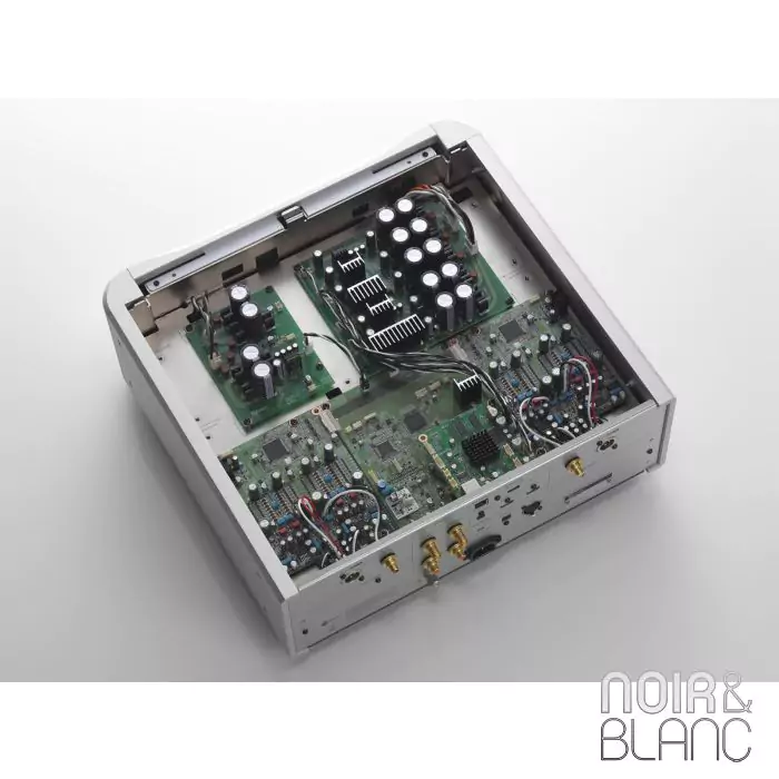 Lecteur réseau/DAC Esoteric N-01XD SE