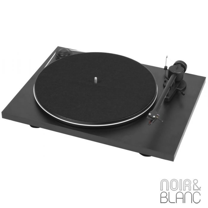 Pro-Ject Essential II main product photo