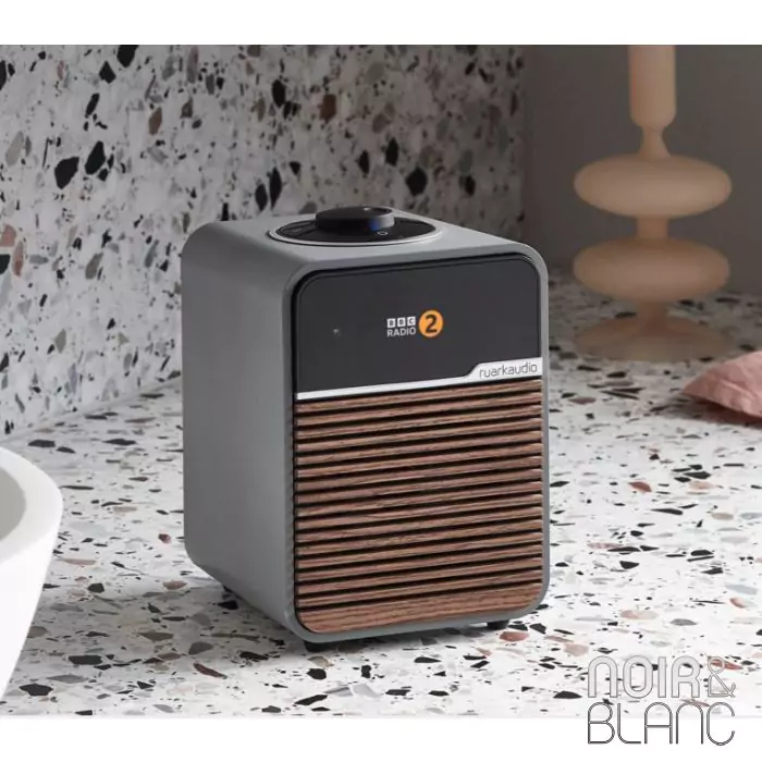 Enceinte connectée RUARK Audio R1S