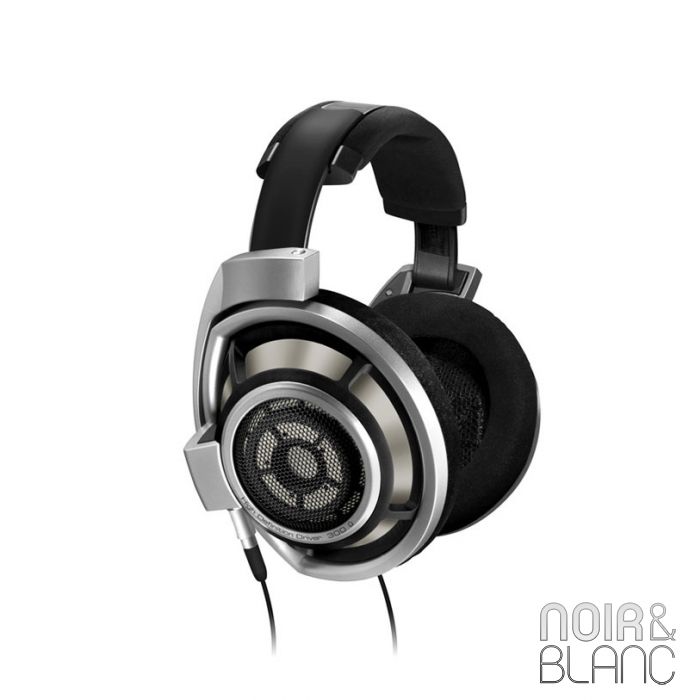 Sennheiser HD800 main product photo