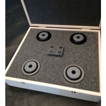 Pieds de découplage Gigawatt Rolling ball Isolation System with wooden box