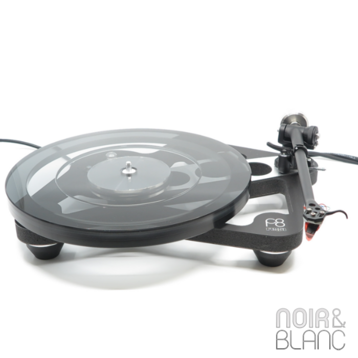 Rega Planar 8 main product photo