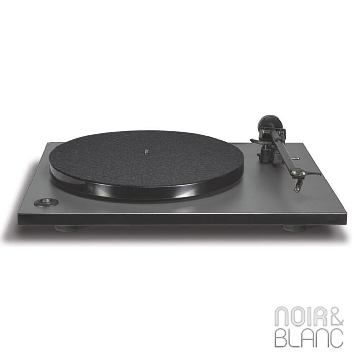 Nad C556 main product photo