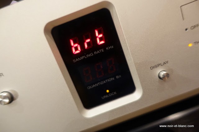 Luxman D-06 chez Noir et Blanc