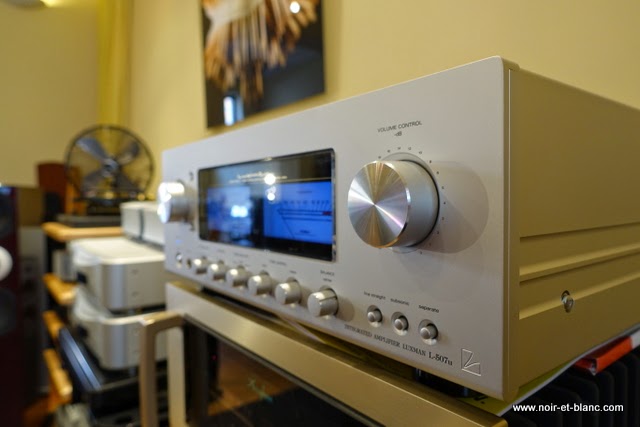 Luxman L-507u chez Noir et Blanc