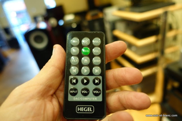 Hegel HD12 chez Noir et Blanc