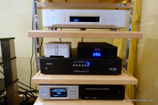 Hegel HD12 + Esoteric D-07X + Meitner MA-1DAC + Aurender x100 chez Noir et Blanc