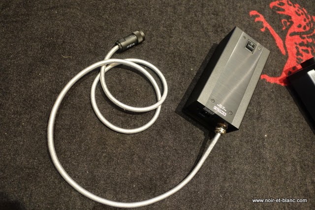 Octave HP700 chez Noir et Blanc