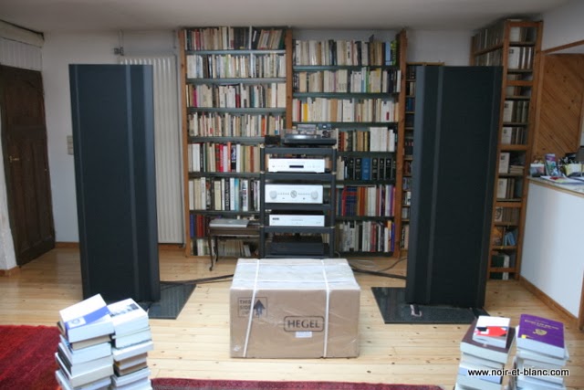 Hegel H4ASE chez Noir et Blanc