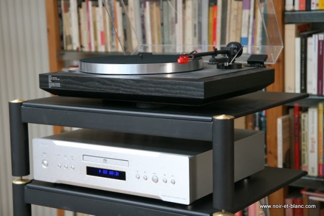 Rega chez Noir et Blanc