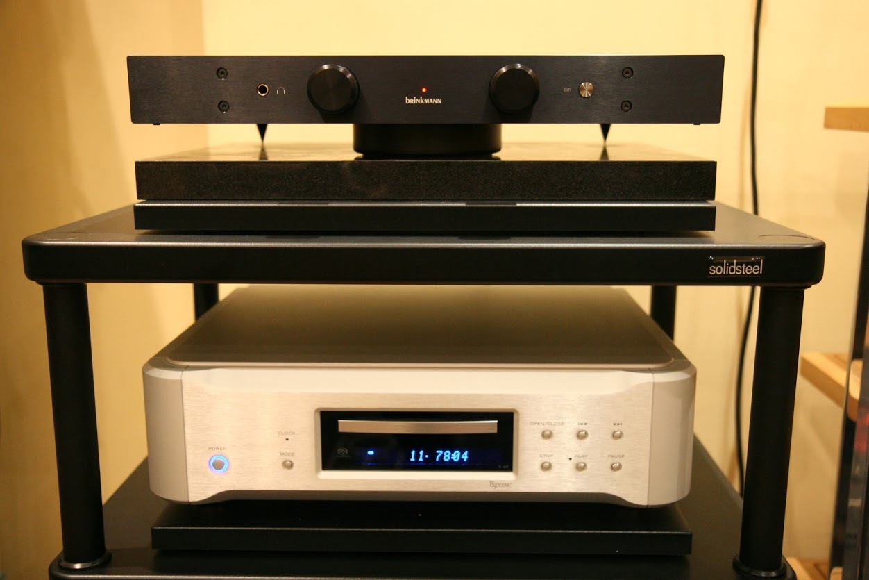 Solidsteel S5-4 chez Noir et Blanc