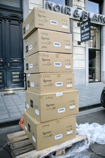 Esoteric Grandioso chez Noir et blanc