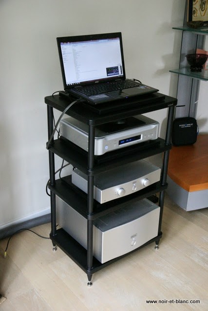 Solidsteel S5-4 chez Noir et Blanc