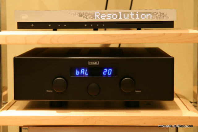 Hegel H300 + Resolution Audio Cantata CD