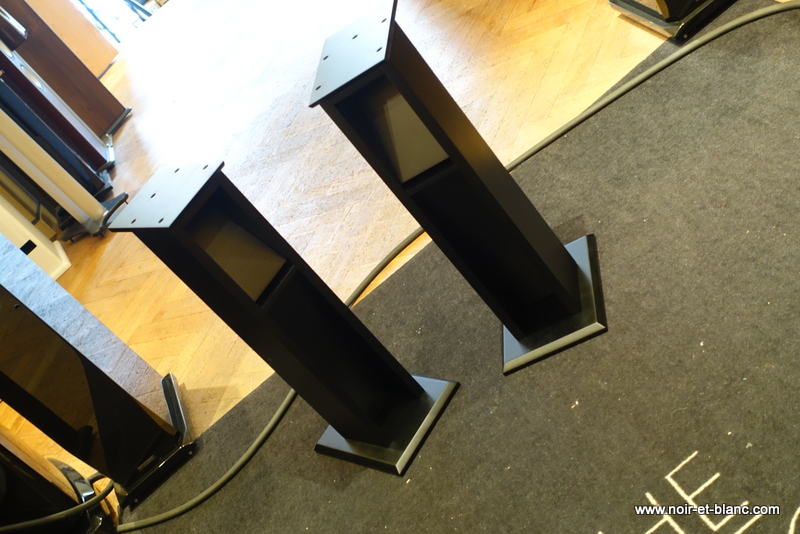 JEAN MARIE REYNAUD MAGIC STAND II