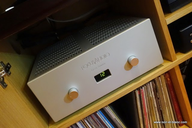Focus Audio Litsz Sonata chez Noir et Blanc