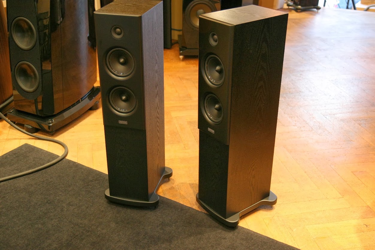 Epos Elan 30 chez Noir et Blanc