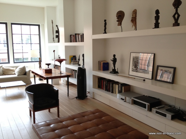 Système hifi haut de gamme réalisé par Noir et Blanc, Bruxelles