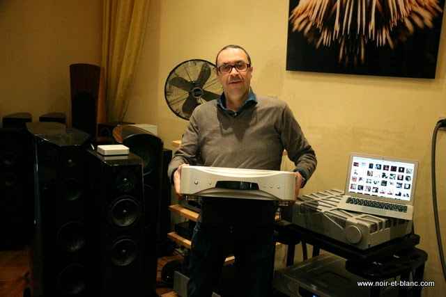Esoteric Grandioso D1 chez Noir et Blanc