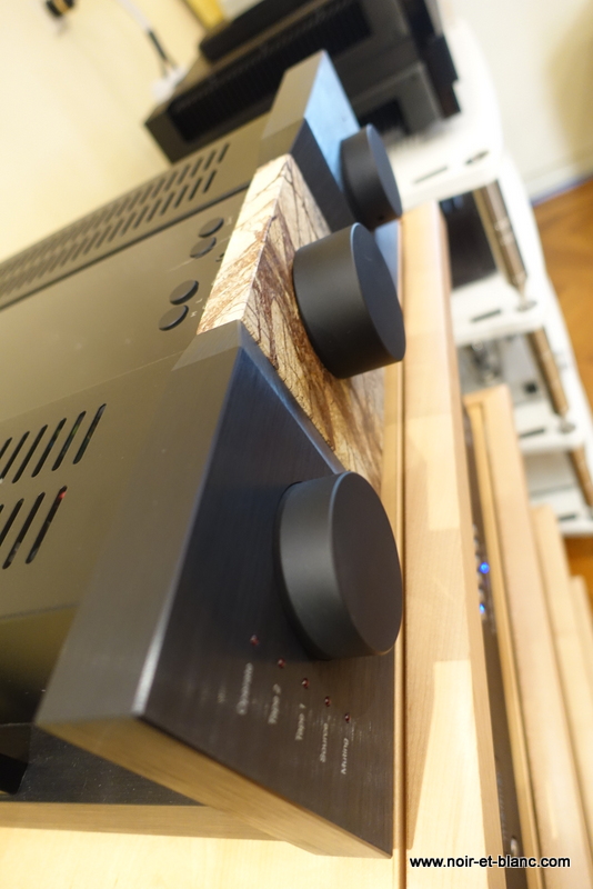OCTAVE JUBILE PREAMP