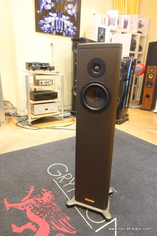 MAGICO S1MKII