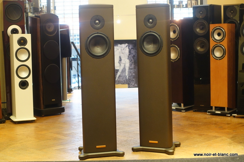 MAGICO S1MKII