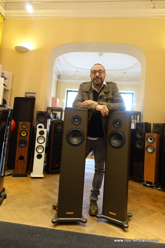 MAGICO S1MKII