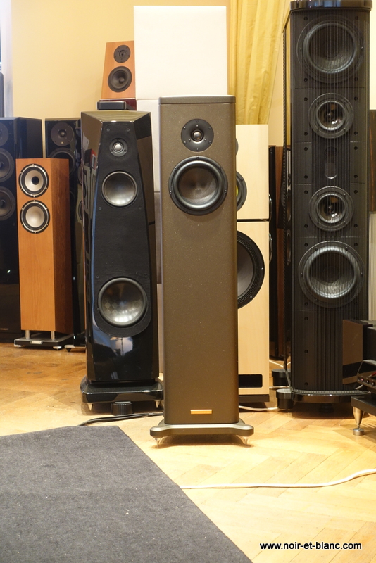 MAGICO S1MKII